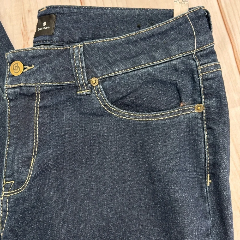 Dress Barn Slim Leg High Rise Dark Wash Denim Classic 5 Pocket Jeans Size 8 NEW - Picture 4 of 8